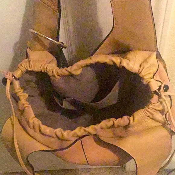 VINCE CAMUTO,” Leather bag, tan/black/red/snake🌸 - Picture 4 of 4